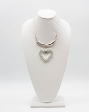 Load image into Gallery viewer, OPEN HEART NECKLACE