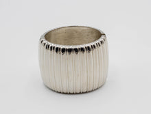 Load image into Gallery viewer, RIPPLE EFFECT SILVER BRACELET
