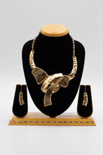 Load image into Gallery viewer, SNAKESKIN NECKLACE SET AVAILABLE IN 2 COLORS
